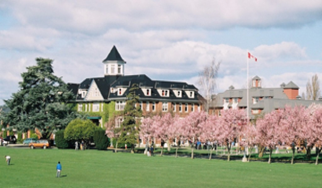 圣迈克学院 - St. Michaels University School | FindingSchool 圣迈克学院 - St. Michaels University School | FindingSchool