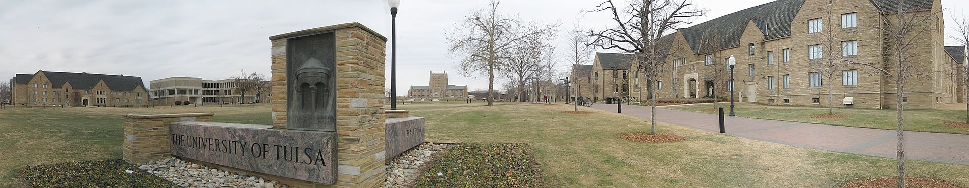 塔尔萨大学 - The University of Tulsa, viewed from South Delaware Avenue - University of Tulsa