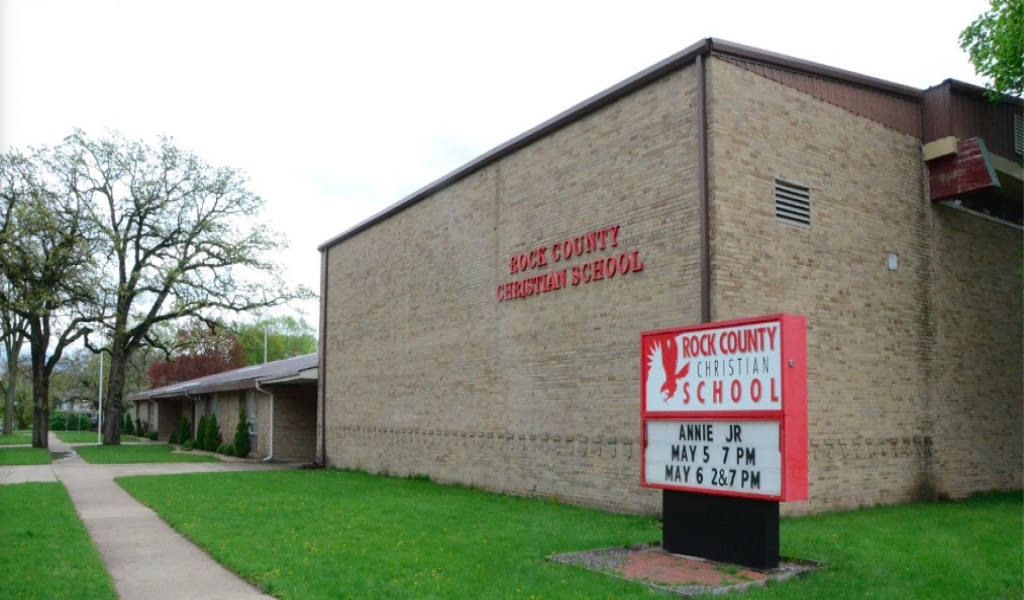 洛克郡中学 - Rock County Christian School | FindingSchool