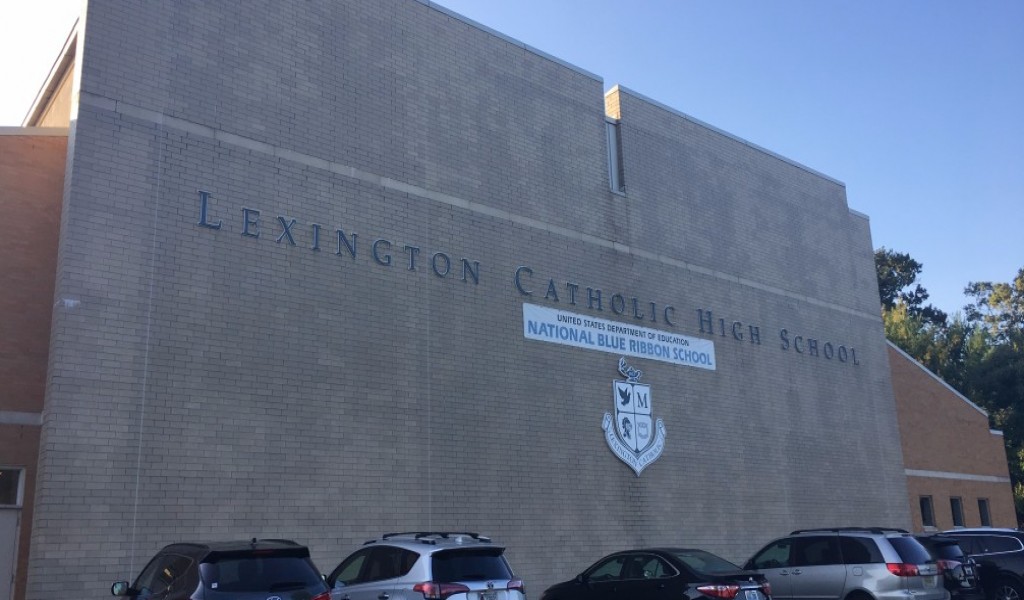 列克星敦天主教高中 - Lexington Catholic High School | FindingSchool