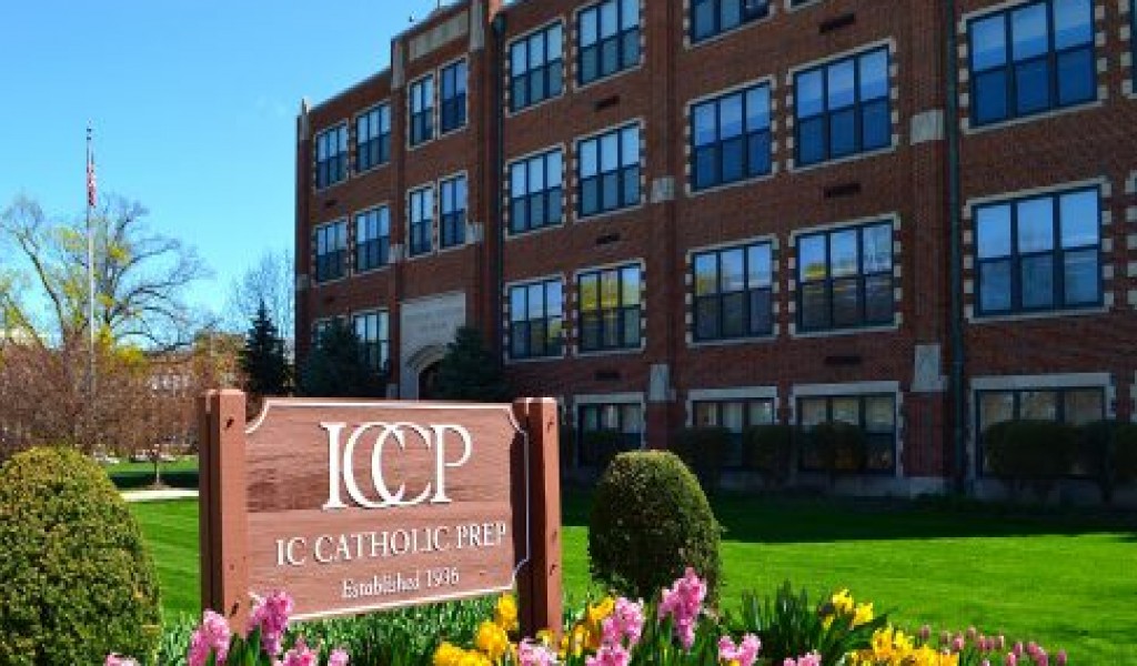 圣灵天主教预备高中 - IC Catholic Prep | FindingSchool