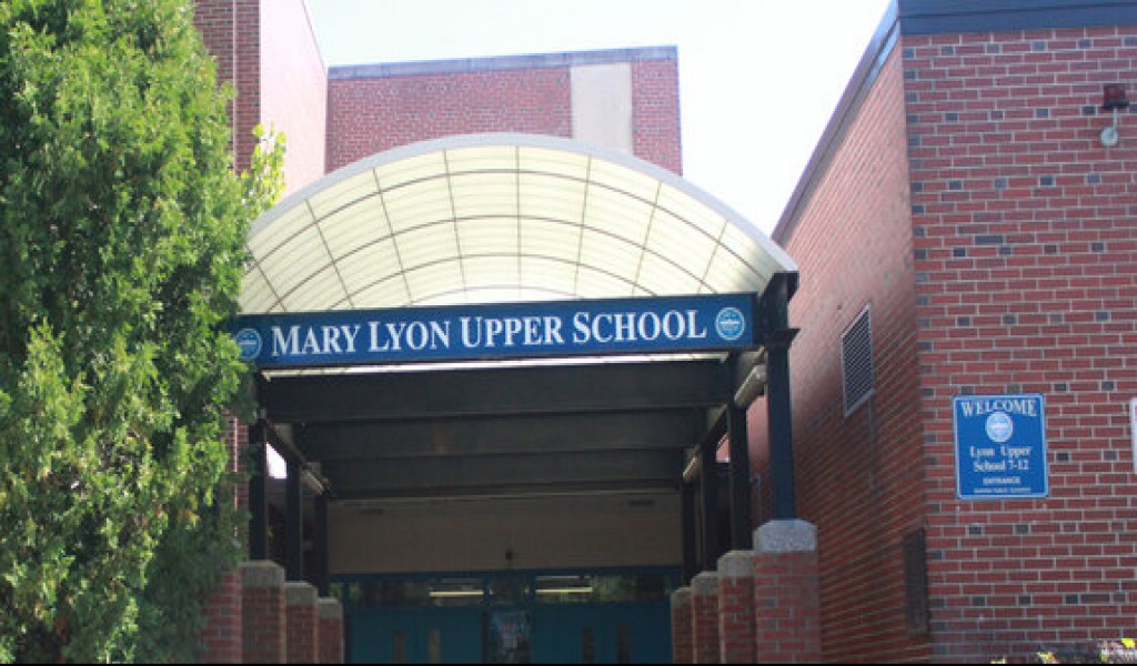 玛丽里昂飞行员高中 - Mary Lyon Pilot High School | FindingSchool