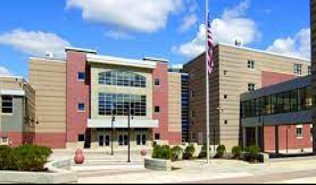 Lawrence High School | FindingSchool