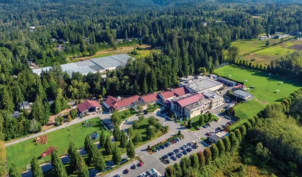 草嶺中學 介紹, 草嶺中學, 草嶺中學中學/高中/學院, , British Columbia, 草嶺中學評論 | FindingSchool