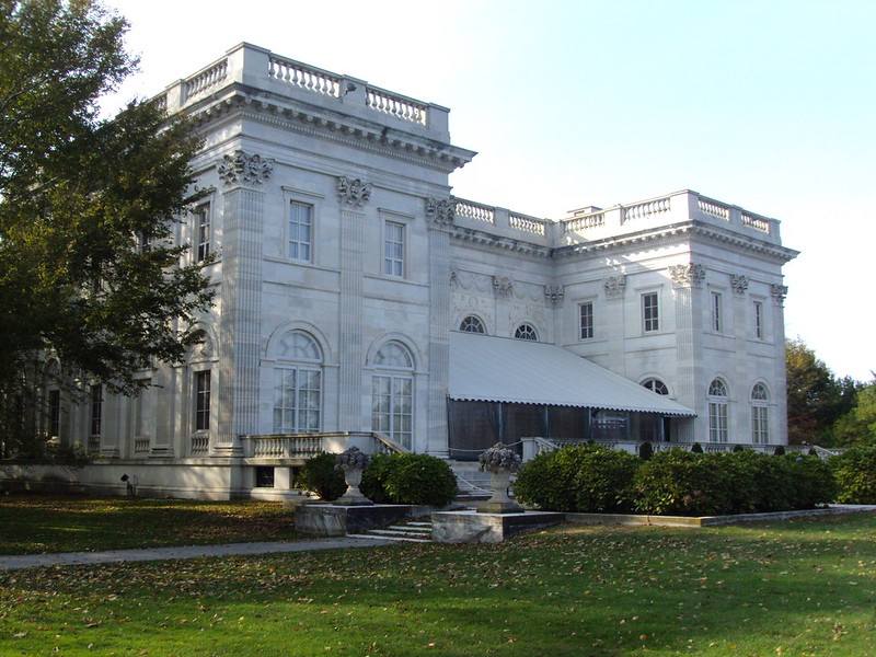范德比尔特大学 - Backside of the Vanderbilt house called the Marbles at Newport Rhode Island. - Vanderbilt University