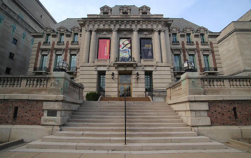 圣路易斯大学 - St. Louis University Museum of Art  Formarly the St. Louis Club, then Headquarters of Woolworth's - Saint Louis University